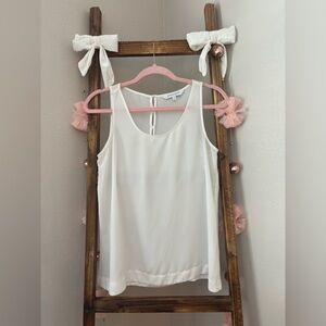 Foxcroft NYC White Sleeveless Scoop Neck Neutral Soft Girl Camisole Tank EUC